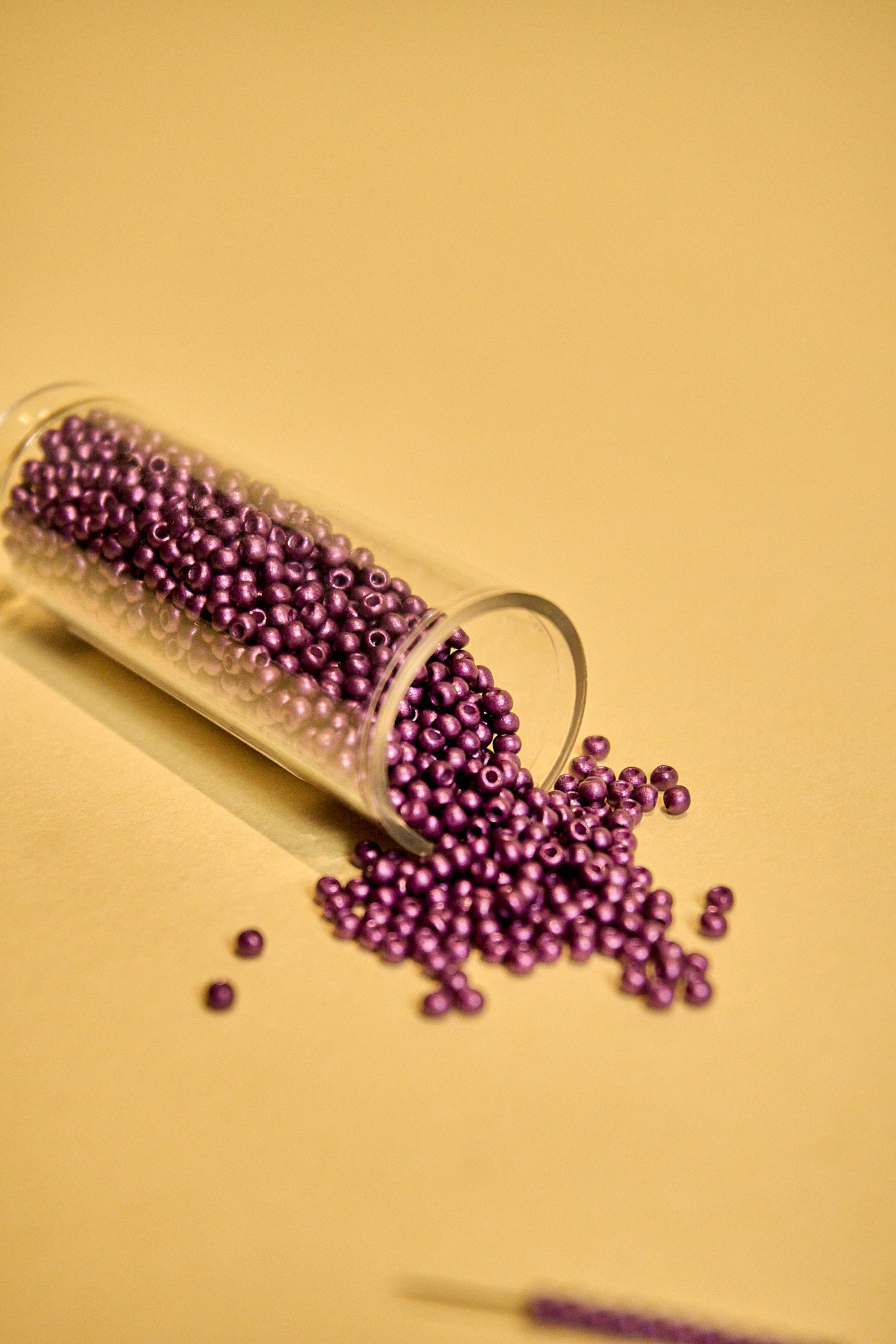 Mostacilla Rocalla FGB 11/0- semicalibrada 10grs| MORADO BRILLANTE