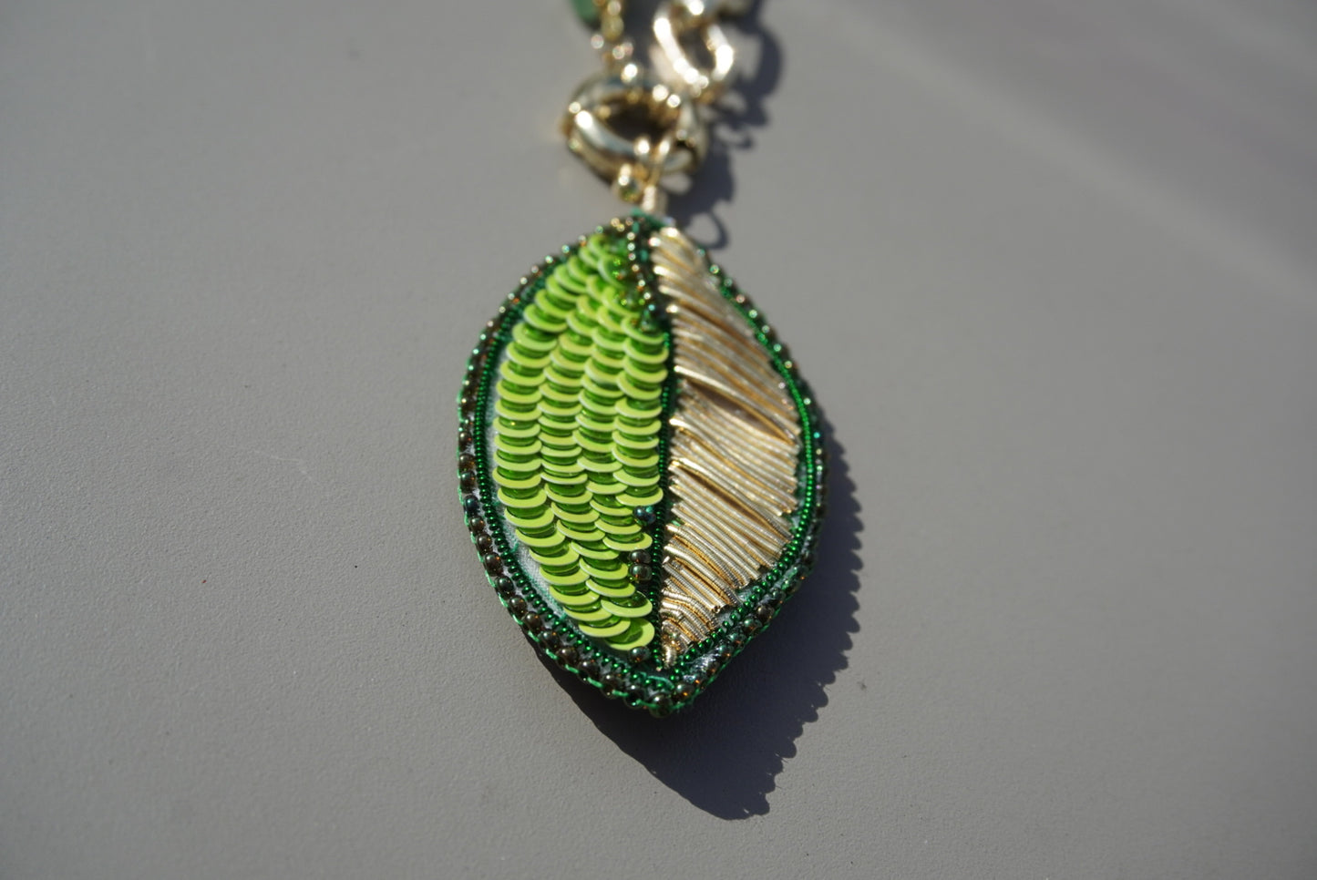 COLLAR JADE CHIPS