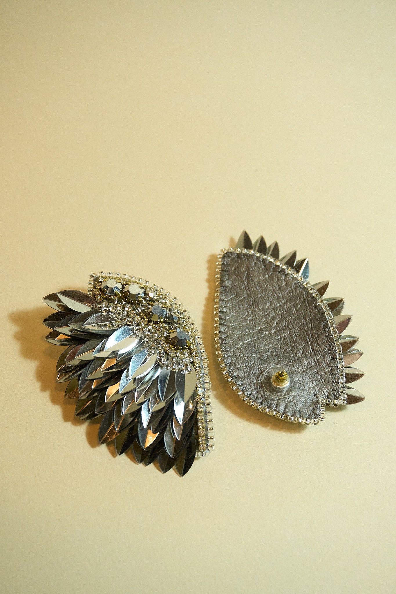 Aros- Alas Demetria Plata