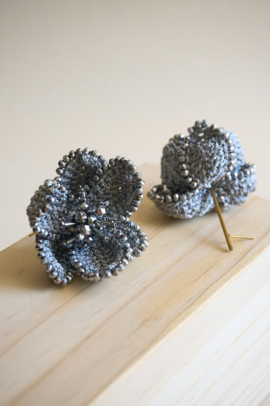 AROS FLOR CAIDA CROCHET/ PLATEADO