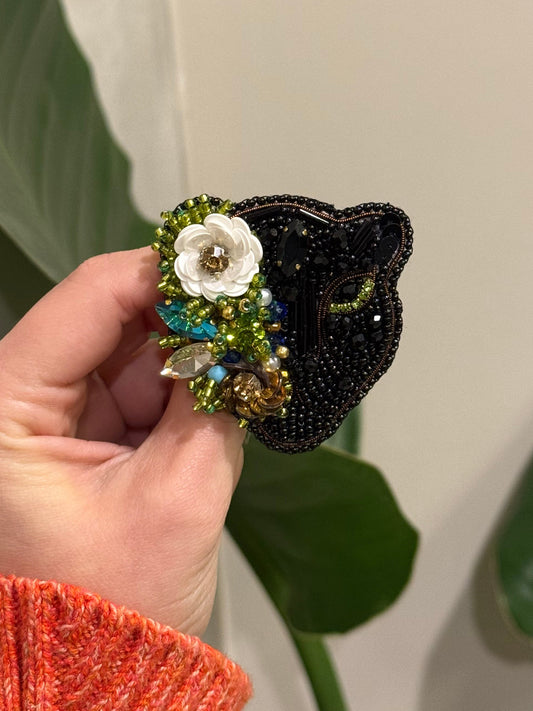 Prendedor Pantera Chic (bajo pedido)